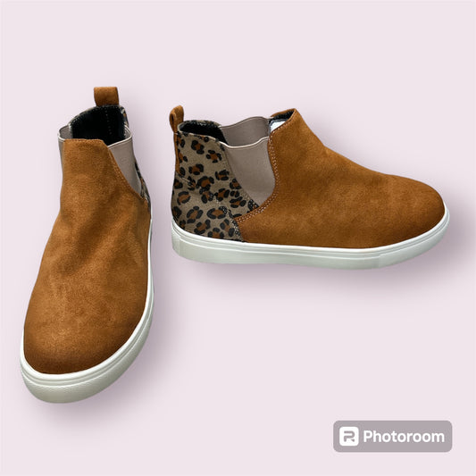 Brown Leopard High Top Shoes