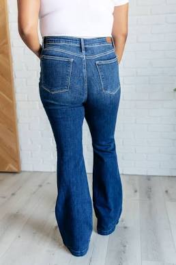 Judy Blue angled side seam Flare Jeans