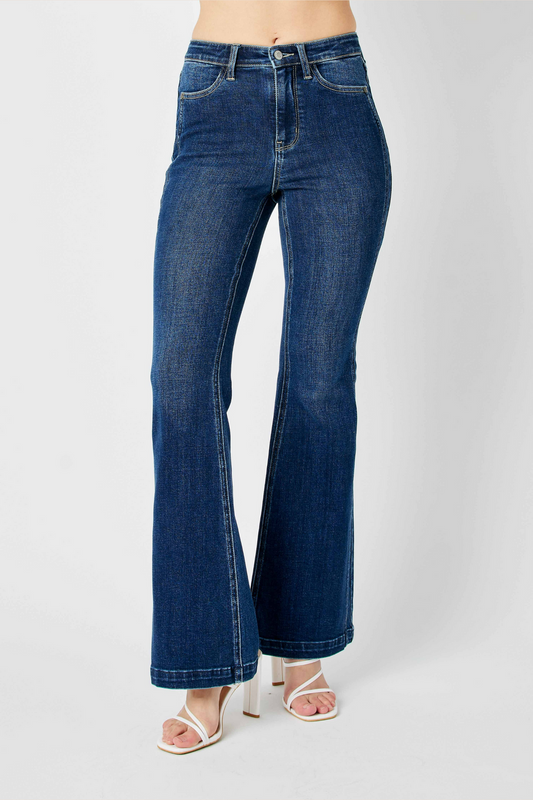 Judy Blue angled side seam Flare Jeans