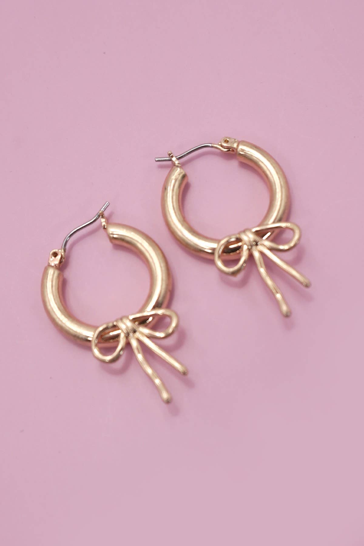 BOW PUFFY HOOP EARRINGS