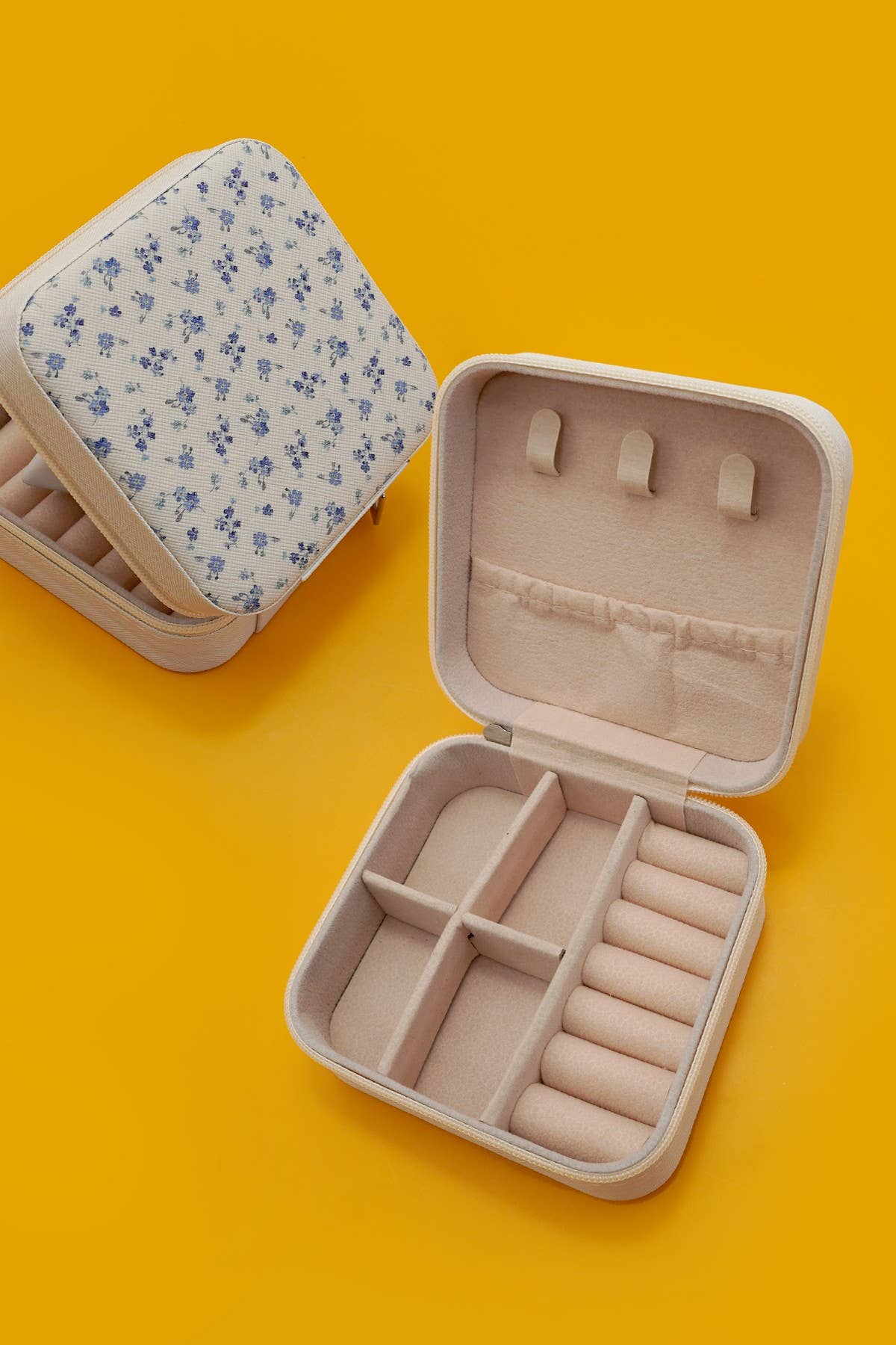 JEWELRY ORGANIZER TRAVEL CASE