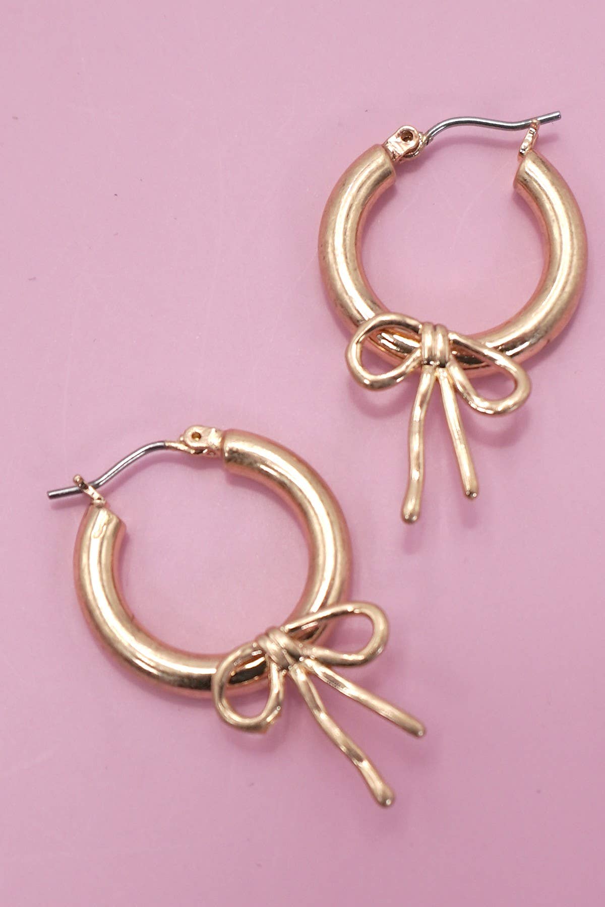 BOW PUFFY HOOP EARRINGS