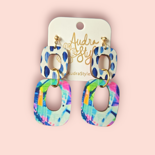 Blue link earrings